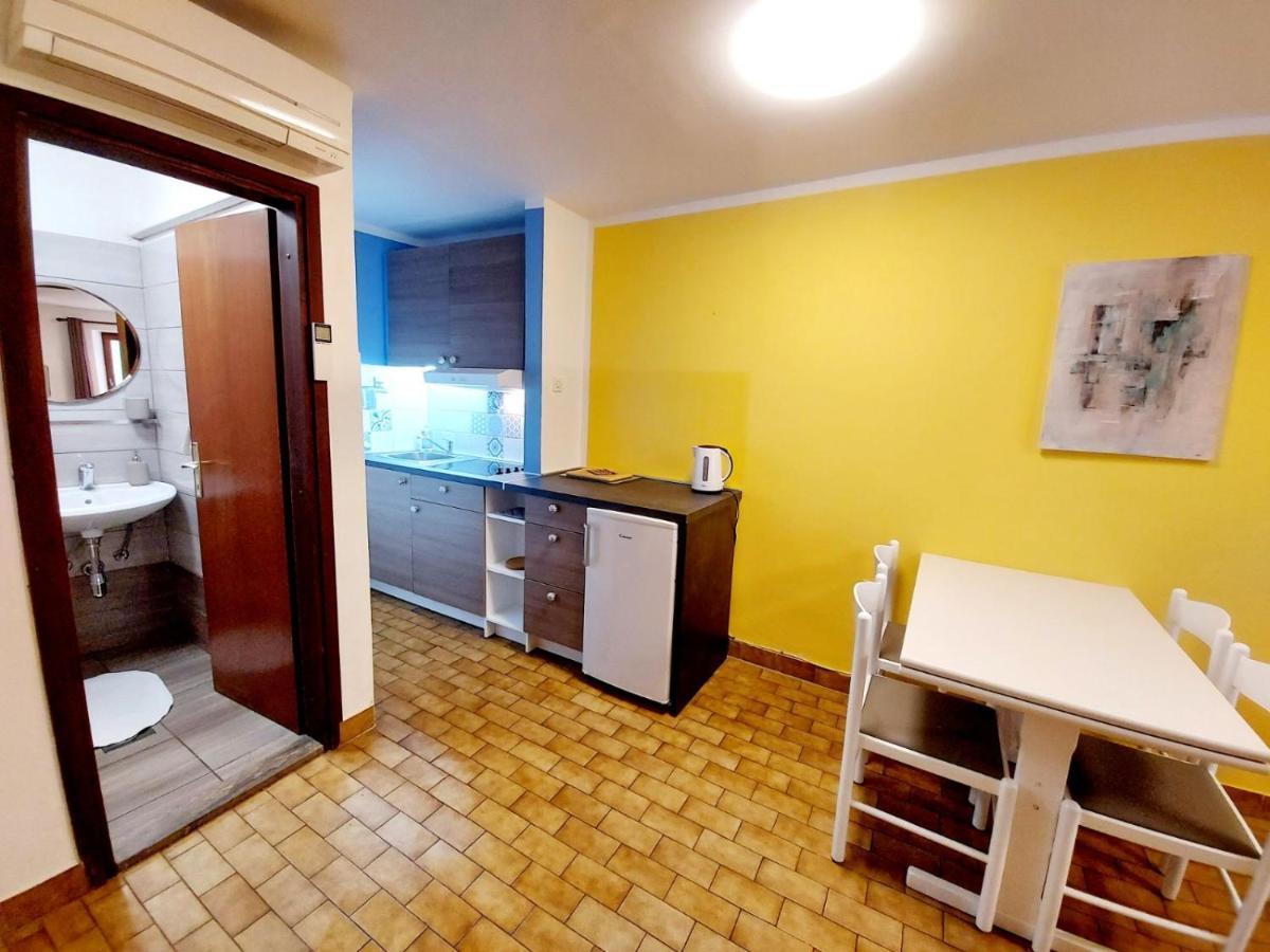 Terra Apartments Πιράν Εξωτερικό φωτογραφία